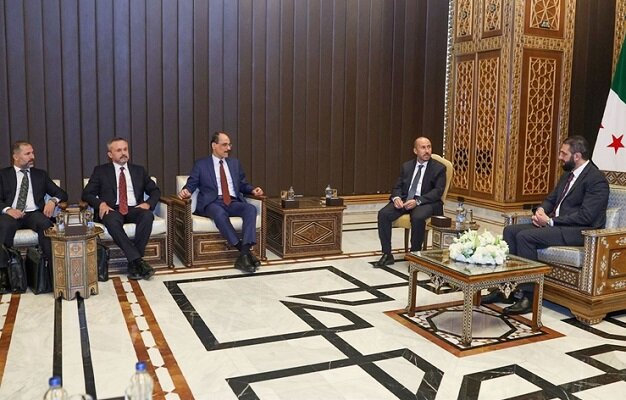 Kalın Suriyada Əl Şaraa ilə görüşüb