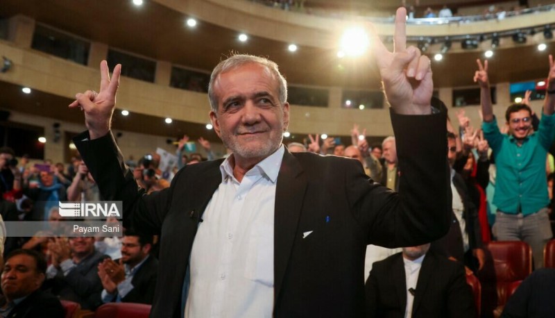 Pezeşkian şayiələrə son qoydu: Mən fəxr edirəm ki, türkəm!
