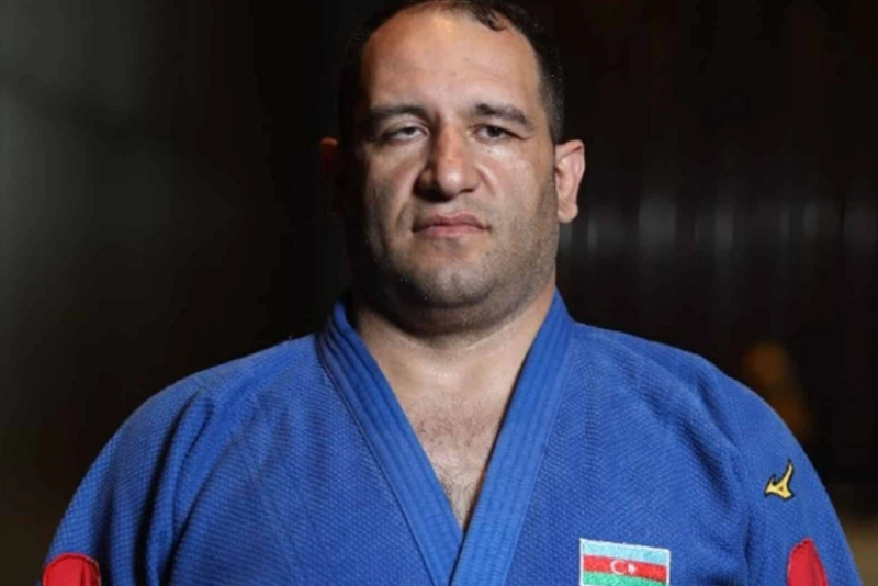 İlham Zəkiyev Avropa çempionatında finala yüksəldi