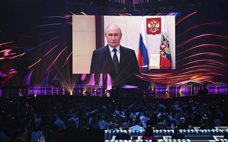 Dünya ədalətlidir - Putin