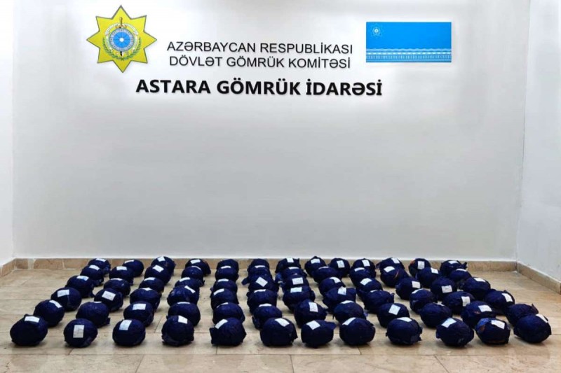 “Kahı” yükü aparan nəqliyyat vasitəsindən külli miqdarda narkotik aşkar edildi - FOTO