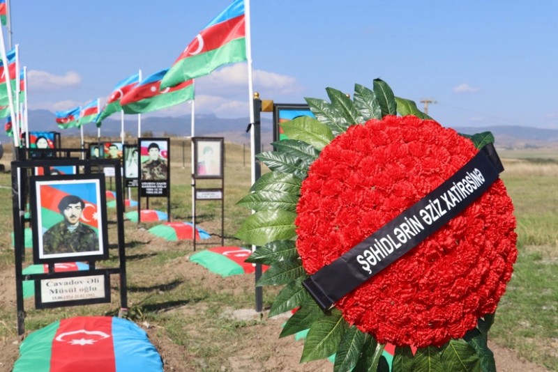 Anım Günü ilə bağlı Xocalı şəhər Şəhidlər xiyabanı ziyarət olunub