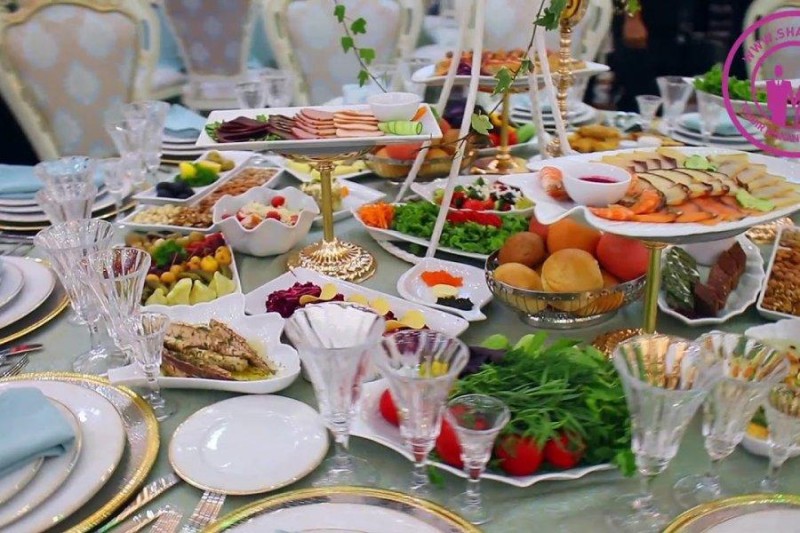 Məclislərdə nə yeyək ki, zəhərlənməyək? - Mütəxəssis DANIŞIR