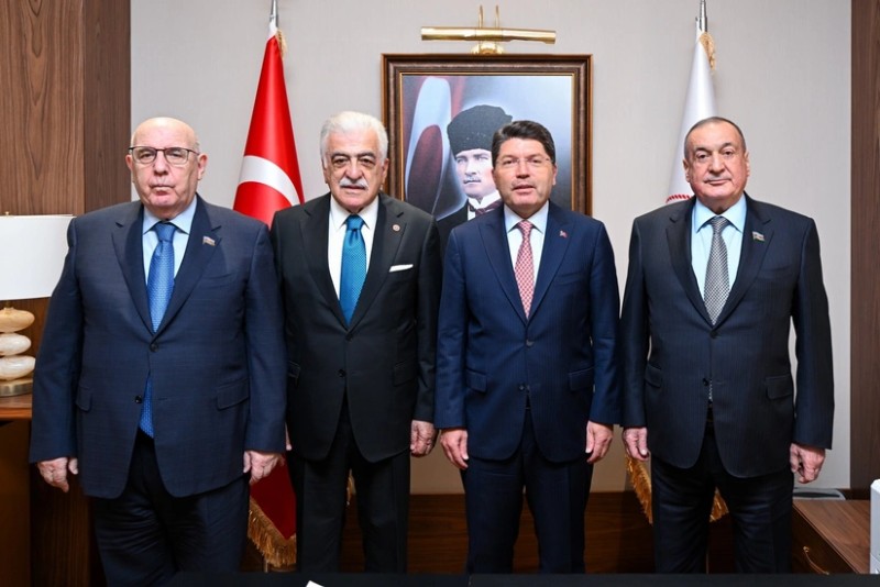 Türkiyəli nazir: Azərbaycanla əlaqələrimizi bir millət, iki dövlət prinsipi ilə davam etdirəcəyik
