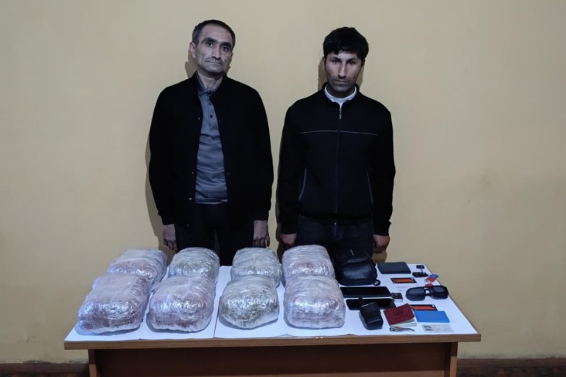 İranla sərhəddə 2 nəfər 8 kq narkotiklə saxlanılıb - FOTO