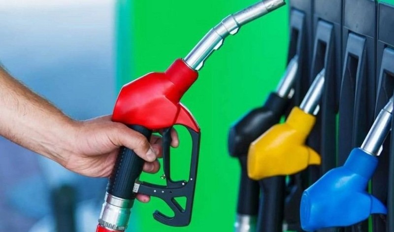 Krımda bir müştəriyə 30 litrdən çox yanacaq satılmayacaq