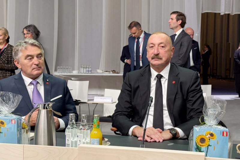 İlham Əliyev Zirvə toplantısının açılış plenar sessiyasında iştirak edib - YENİLƏNİB