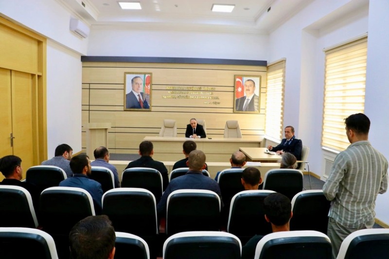 Kamran Əliyev Səbaildə vətəndaşları qəbul edib