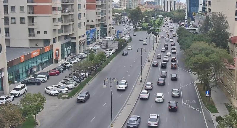 Bakının tıxaclı yolları - SİYAHI