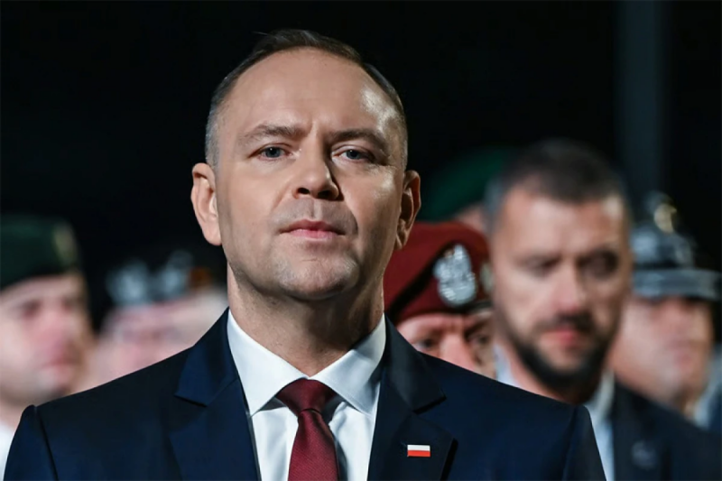 Karol Navrotski Almaniya və Litva ilə sərhədə qoşun göndərdi