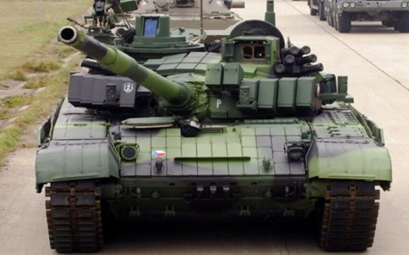 Çexiya Ukraynaya modernləşdirilmiş 30 tank verəcək