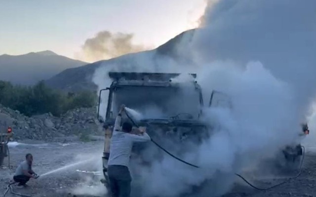 Zəngilanda yük maşını YANDI