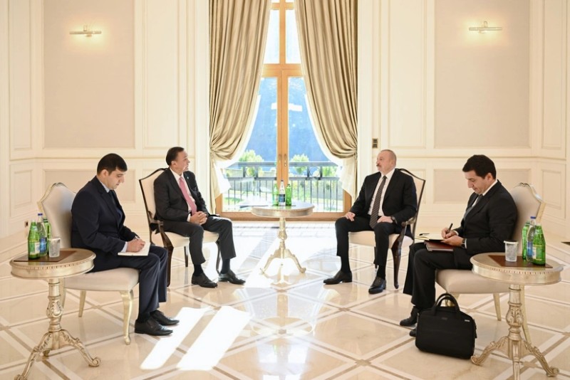 İlham Əliyev Kubanıçbek Ömüralıyevi qəbul edib