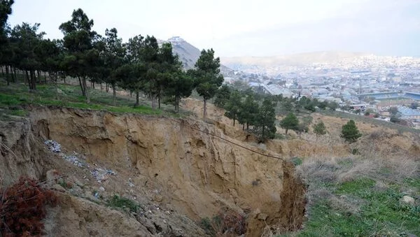 Bakının bu əraziləri ilə bağlı XƏBƏRDARLIQ: Hər an faciə baş verə bilər