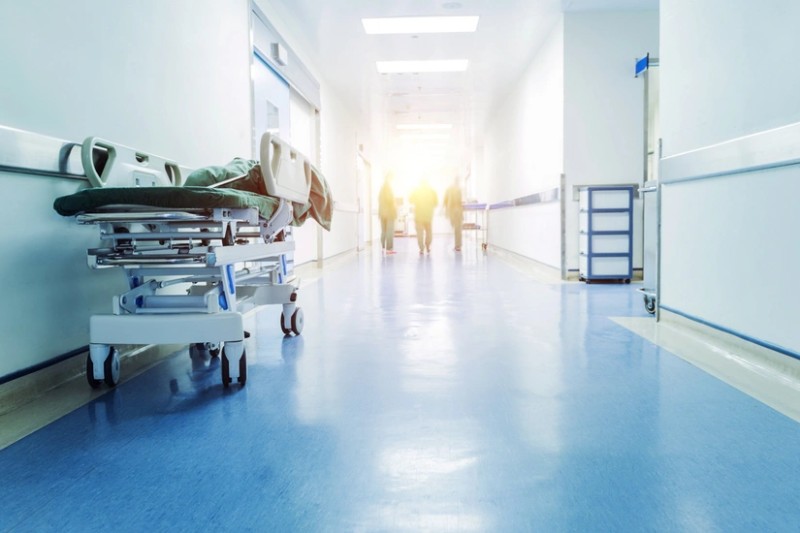 Ağdamdakı yanğında xəsarət alan qadın xəstəxanada ölüb