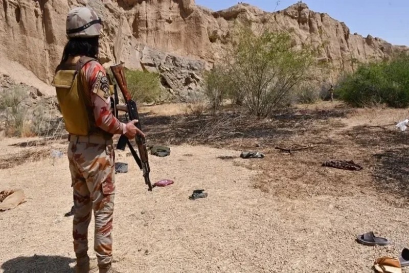 Pakistanın 11 hərbçisi Əfqanıstanla sərhəddə öldürülüb