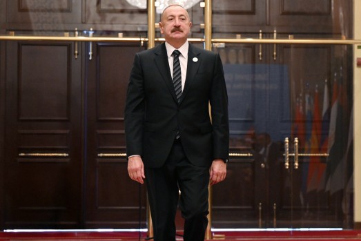 İlham Əliyev Düşənbədəki Millət sarayında - FOTOLAR