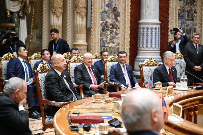 Prezident MDB liderlərinin geniş tərkibdə iclasında iştirak edib  - YENİLƏNİB - FOTOLAR 