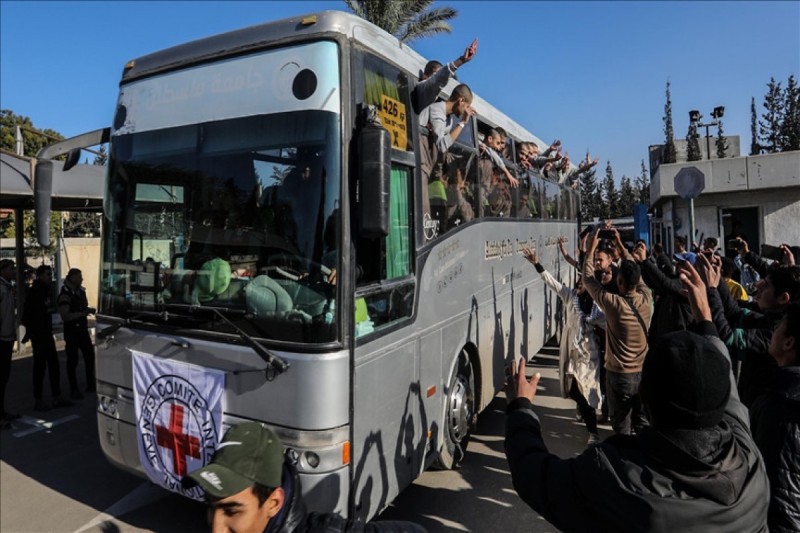 154 fələstinli deportasiya məqsədilə Misirə gətirilib