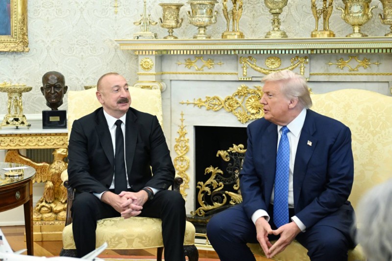 Donald Tramp İlham Əliyevi çox güclü lider adlandırıb 