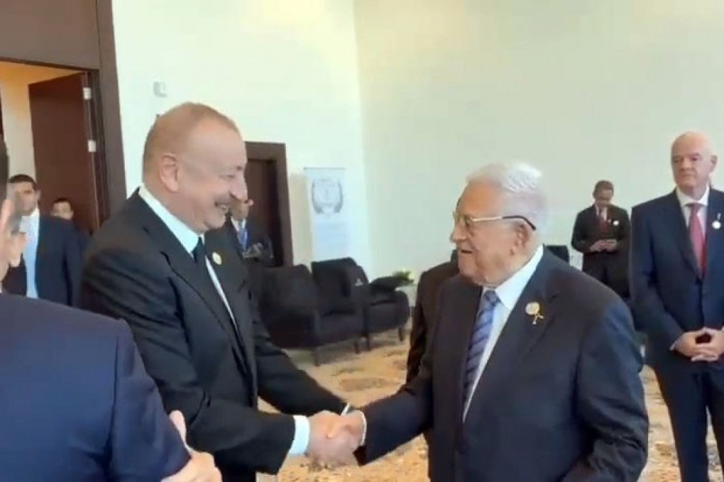 İlham Əliyev Mahmud Abbasla görüşdü