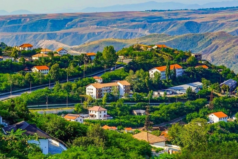 İşğaldan azad edilmiş ərazilərdə 1500-ə yaxın layihə üzrə satınalma olub