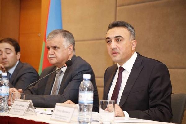 Daha bir tanınmış vəkilin fəaliyyəti dayandırıldı