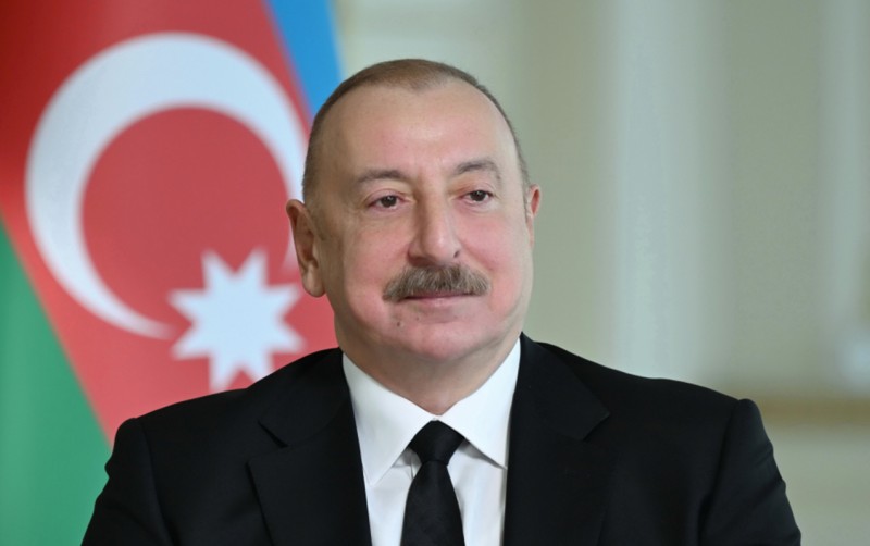 Prezidentdən sərgi iştirakçılarına MÜRACİƏT