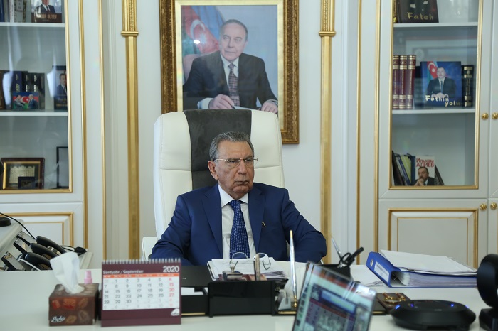 Ramiz Mehdiyevin kitabları olan sayt bloklanıb - FOTO