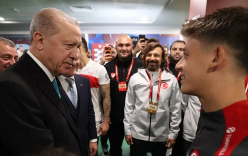 Ərdoğan futbolçuları təbrik etdi - VİDEO