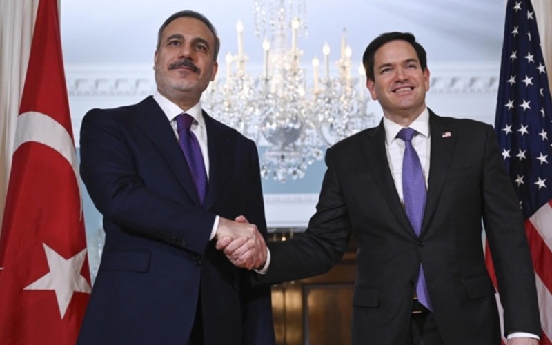 Fidan Rubio ilə müzakirə apardı