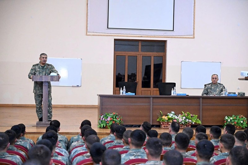 MN rəhbərliyi Ordunun təminatı və döyüş hazırlığını yoxlayıb