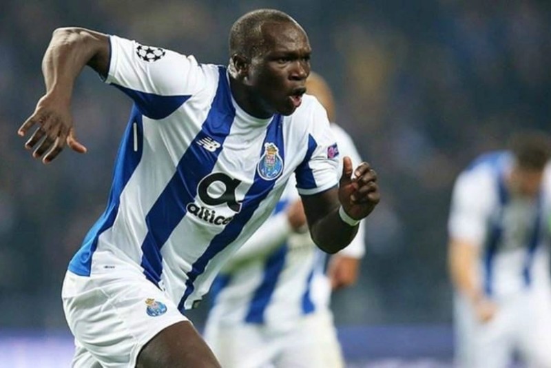 Neftçi Vinsent Abubakarı transfer edib