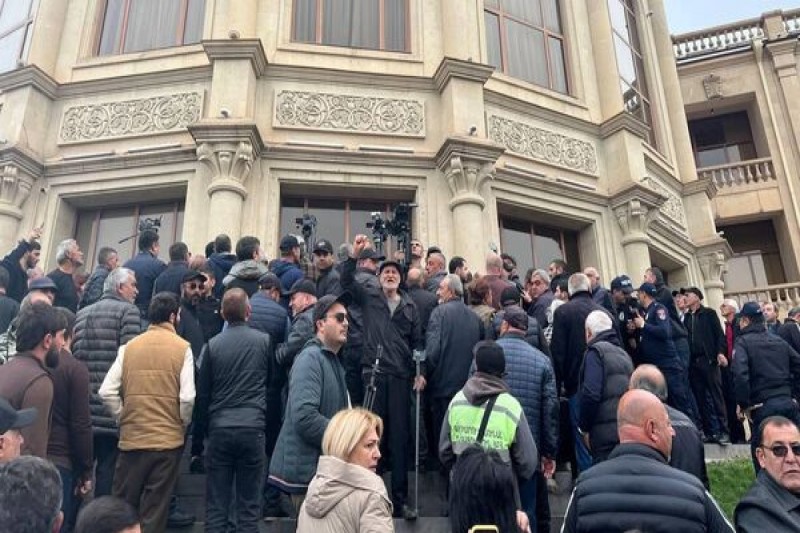 Gümrüdəki etiraz aksiyasında 33 nəfər saxlanıldı
