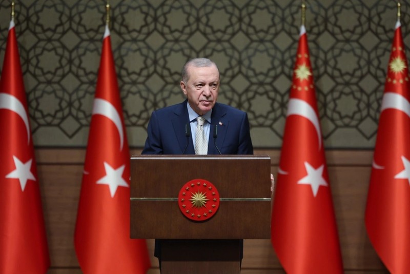 Ərdoğan Küveytə yola düşdü