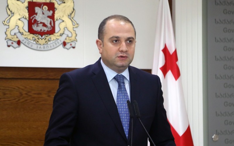 Gürcüstanın müdafiə naziri Ermənistandadır