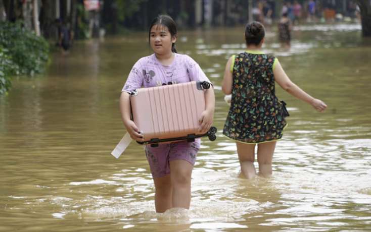 Vyetnamda daşqın oldu - Xeyli sayda ölü və yaralı var