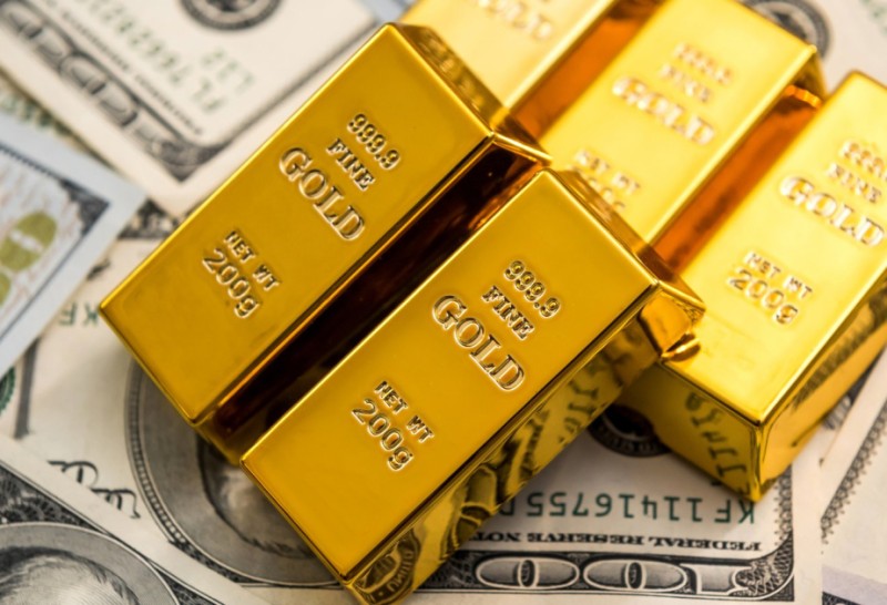 Qızılın qiyməti azalır