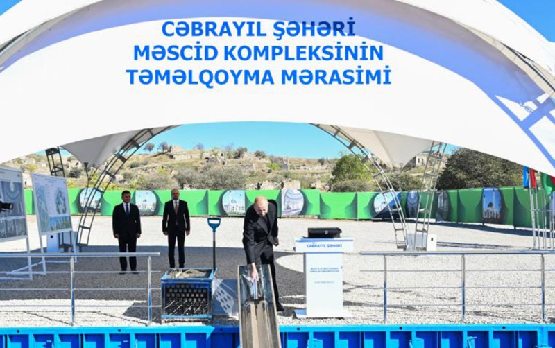 Eyni vaxtda 615 nəfər ibadət edəcək… - VİDEO