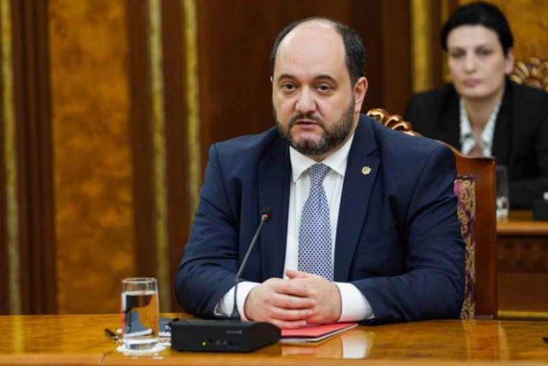 Arutunyan: Ermənistanın Müstəqillik Bəyannaməsində problemlər var