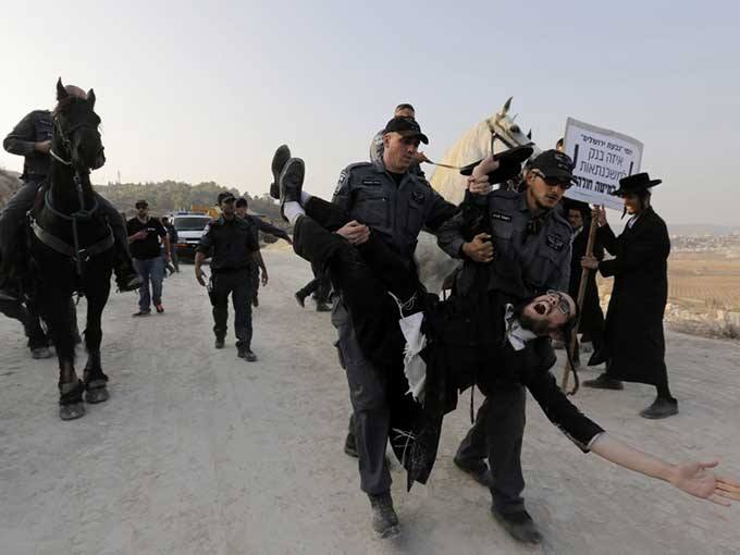 Qüdsdə 200 min yəhudi nümayişə qalxdı: Orduya qoşulmuruq!