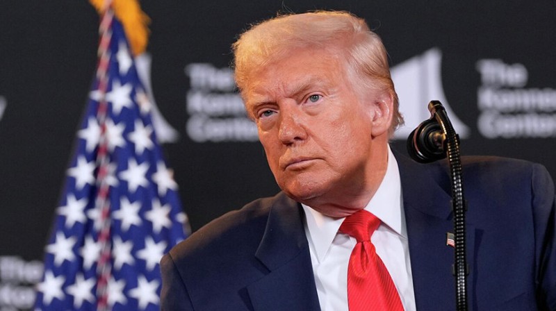 Tramp ABŞ-yə gələn qaçqınlarla bağlı məhdudiyyət qoyub