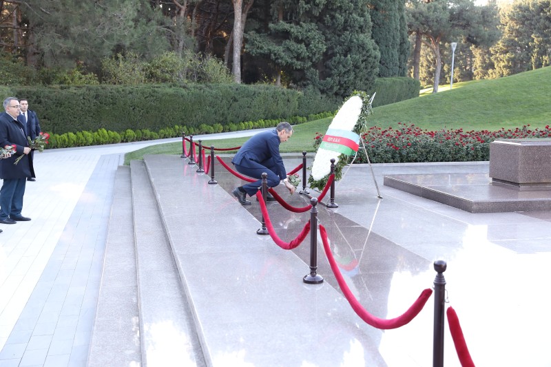 Ukraynanın səhiyyə naziri Fəxri Xiyabanı, Şəhidlər Xiyabanı və Zəfər Parkını ziyarət edib