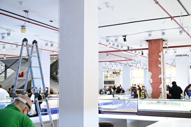 “Moskva” univermağında  qanunsuz təmir işləri aparılıb - FOTOLAR