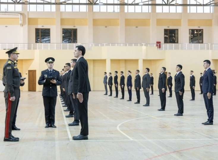 Vilayət Eyvazov sıra baxışı KEÇİRDİ