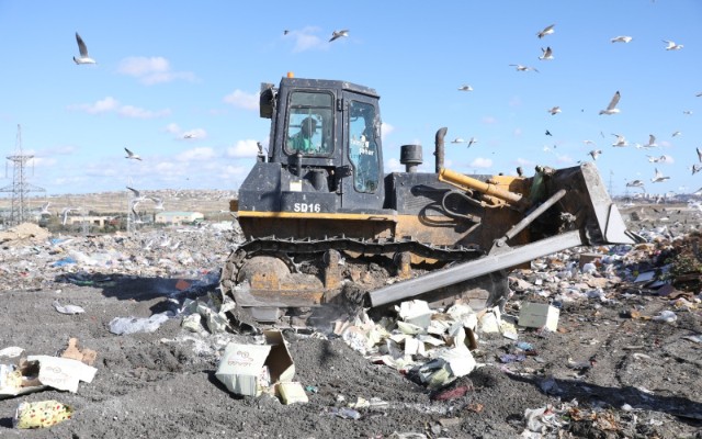 Bu dondurmalar torpağa basdırıldı - VİDEO