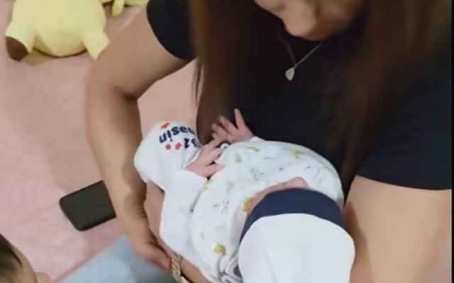 16 yaşında ana olan qız sevgilisinə qoşulub sığınacaqdan QAÇDI - VİDEO