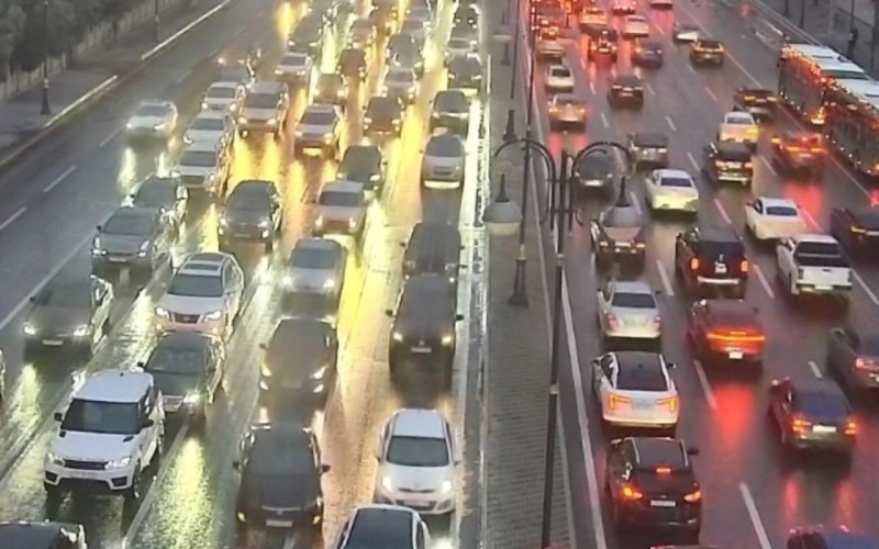 SÜRÜCÜLƏRİN NƏZƏRİNƏ: Bu yollarda tıxac var - SİYAHI