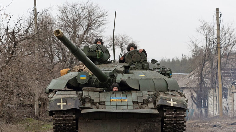 KİV: Pokrovskda ağır döyüşlər davam edir