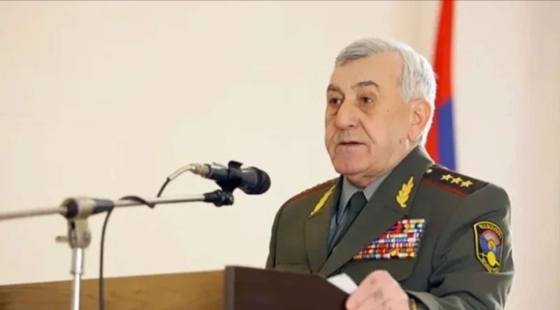 Ermənistanın sabiq müdafiə naziri axtarışa verildi